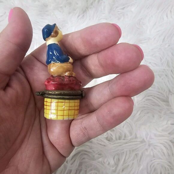 Miniature Little Jack Horner Nursery Rhyme Trinket Box Hinged Plus Pie VTG - Picture 6 of 7
